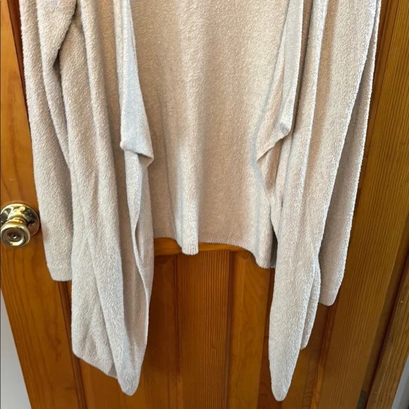 #71 - Barefoot Dreams Cream Cardigan with Soft Knit Waterfall Drape - Picture 4 of 6